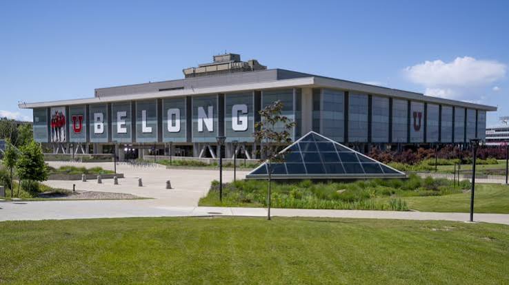 A building with a glass front.